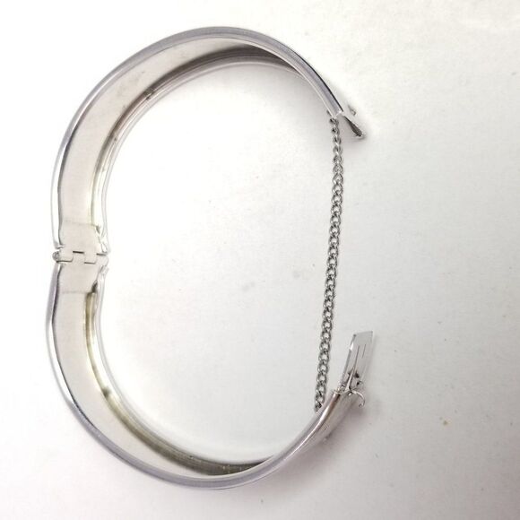 Vintage Silver Tone Textured Hinged Bangle Bracelet with Security Chain, Estate - Picture 5 of 7